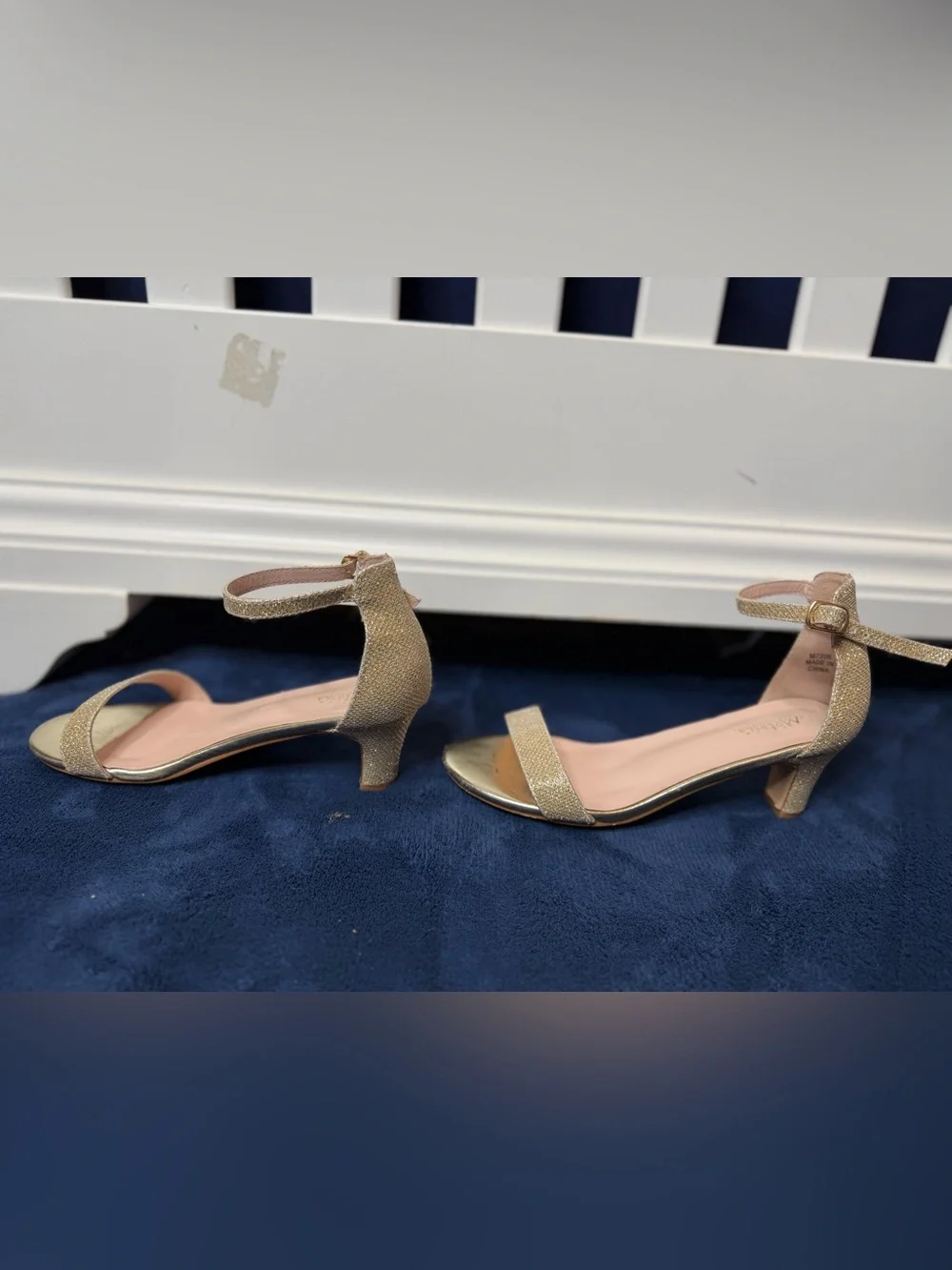 Motasha Girls Gold Glitter Low Heel Dress Sandals – Size 3